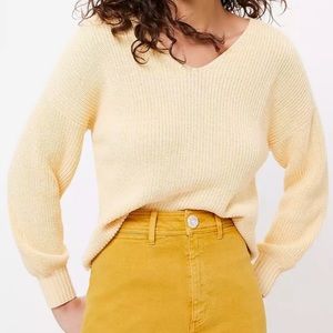 LOFT light weight v-neck sweater, light yellow, size small